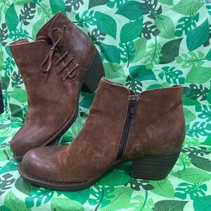 Born Distressed nubuck suede bootie size 10